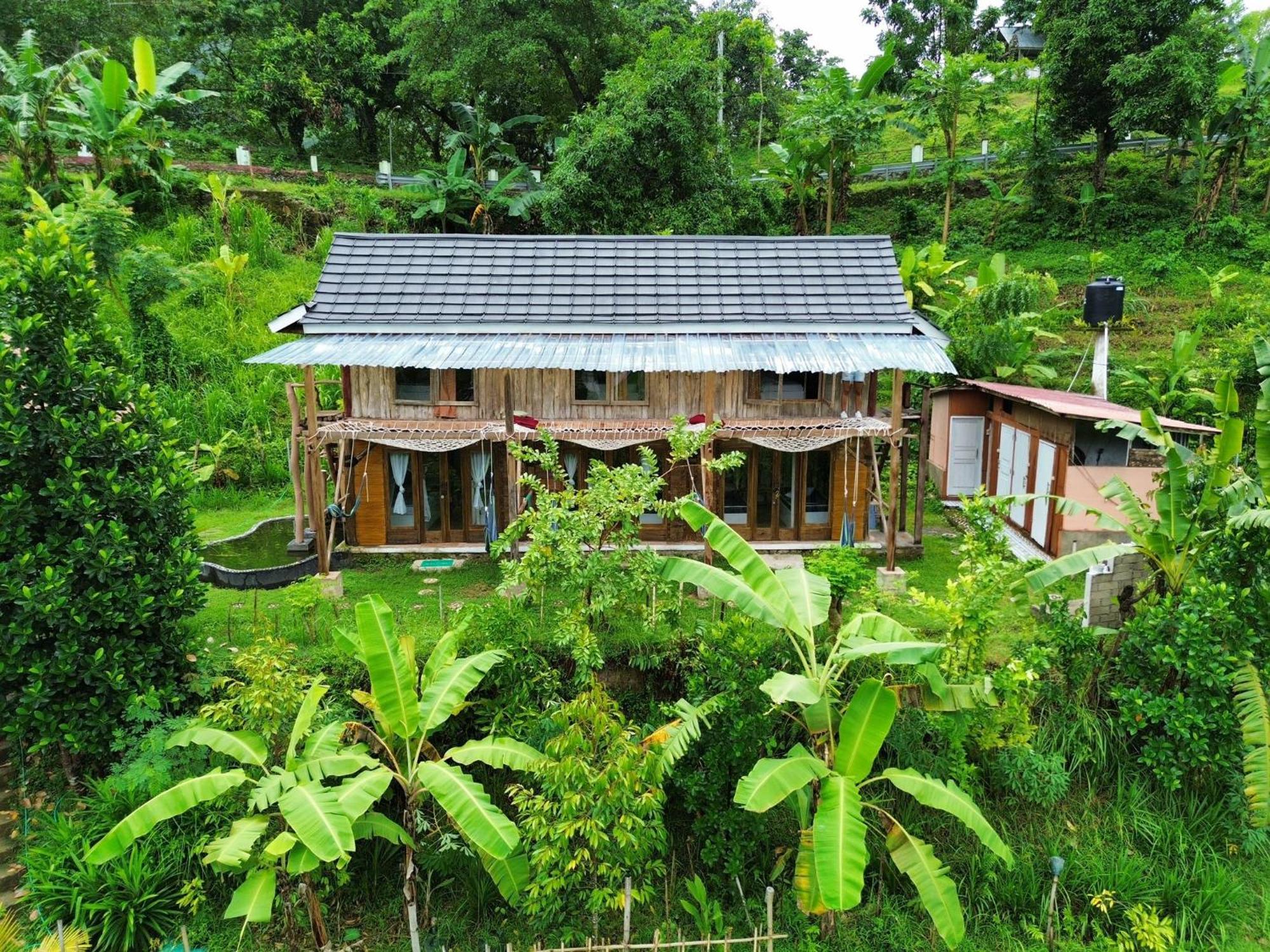 De Chicktoria Hostel Pemenang 외부 사진