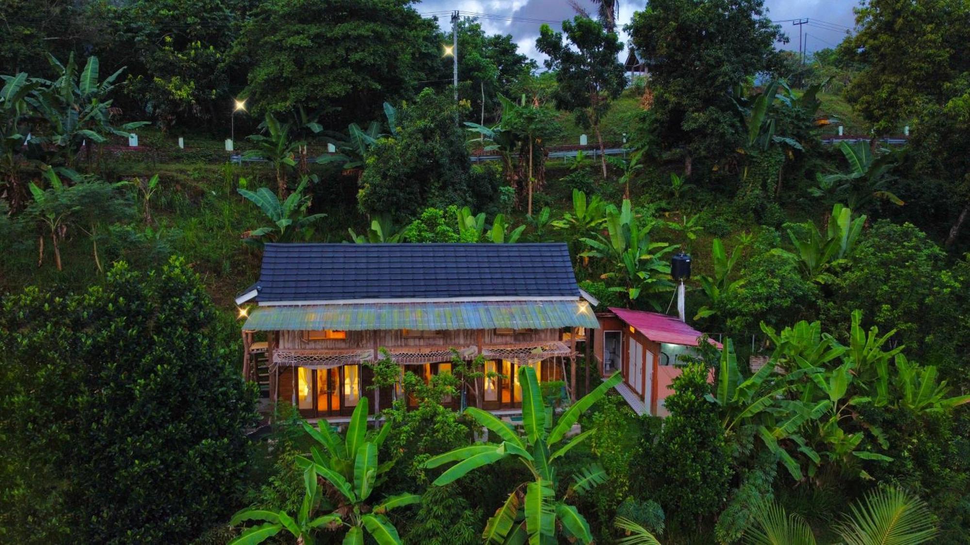 De Chicktoria Hostel Pemenang 외부 사진